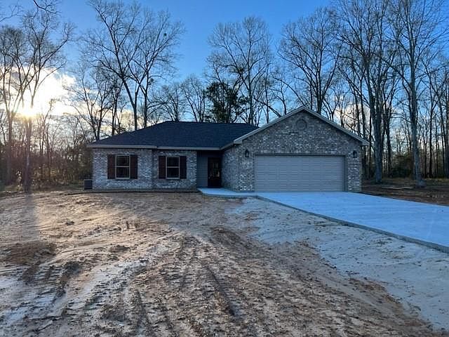 1st image of 14 Ansley Ln