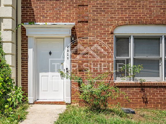 2nd image of 2928 Governors Ct #1
