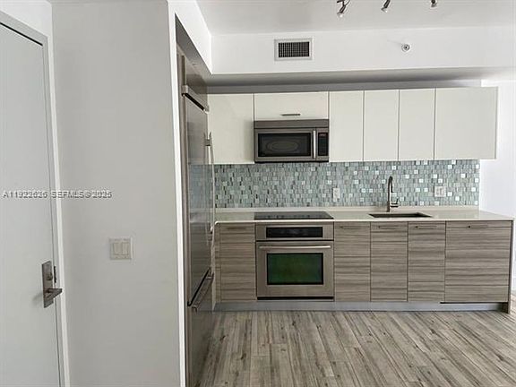 3rd image of 1300 Brickell Bay Dr APT 2203