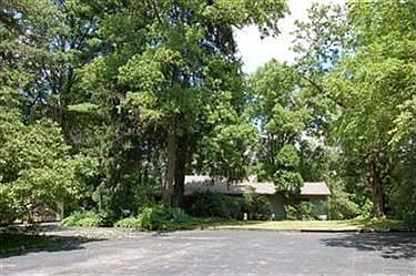1st image of 41 Leonard Ave