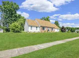 43 Waterford Dr, Westfield, MA 01085