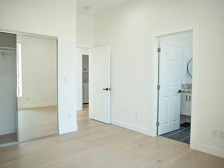 3046 West Blvd — Photo 23