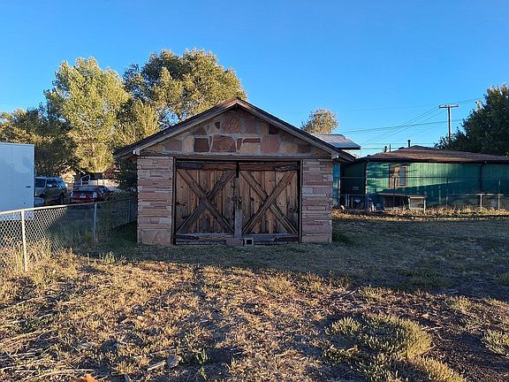 2nd image of 102 E Edison Ave