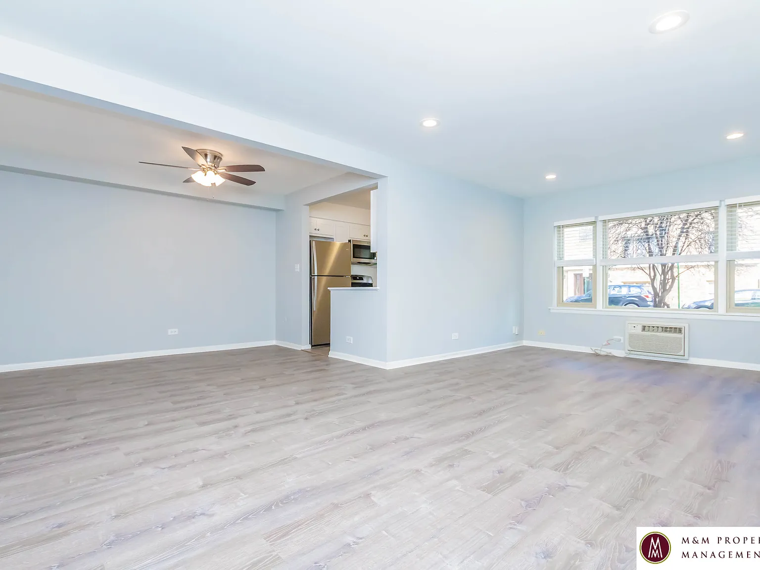 209 S. Oak Park Avenue — Photo 3