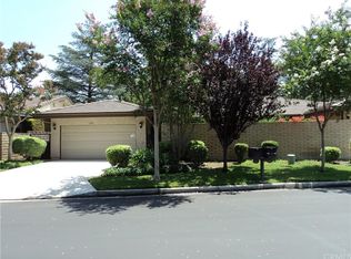 5460 Apricot Ln, Riverside, CA 92506