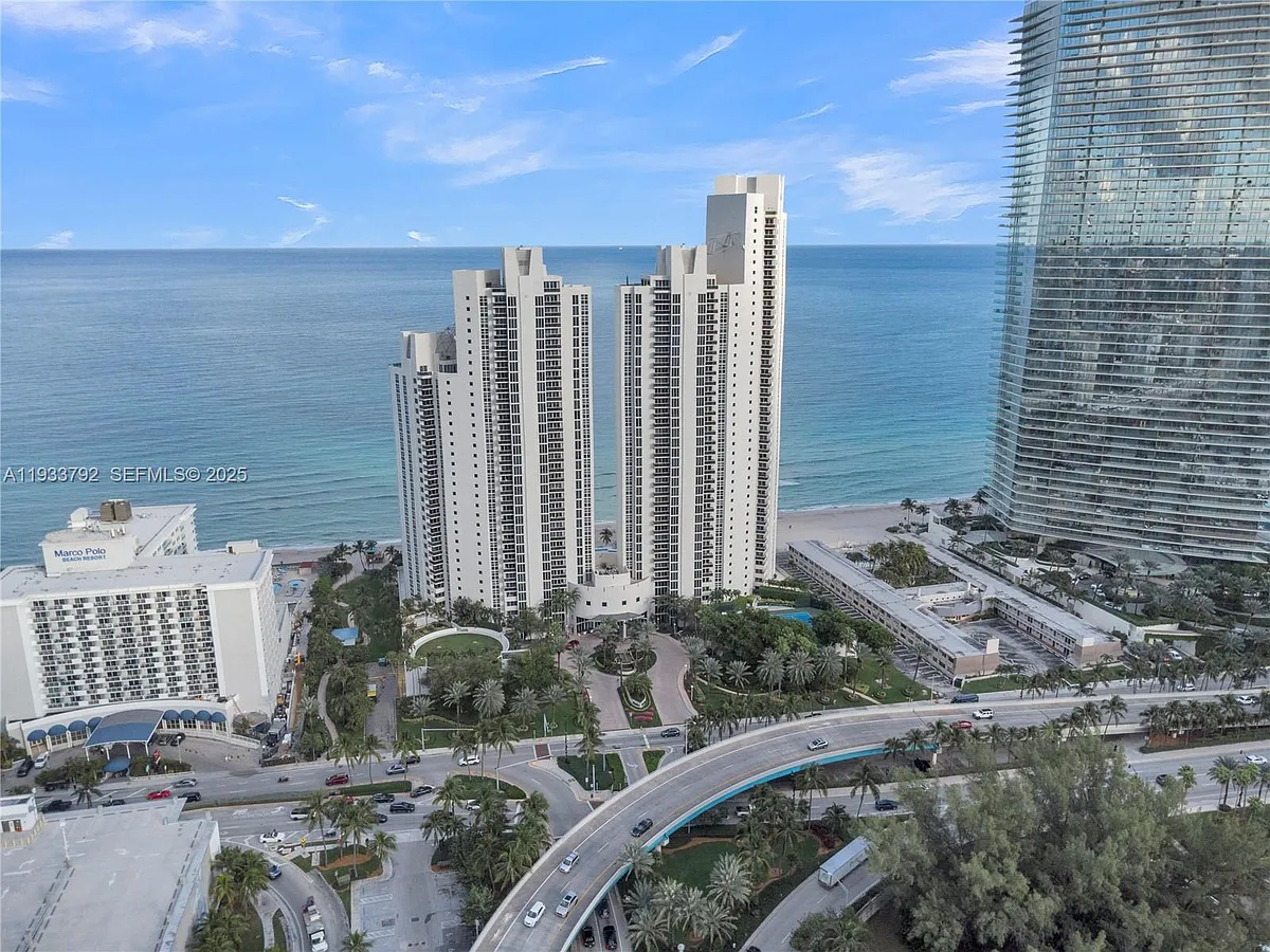 Building Photo - 19111 Collins Ave #1607