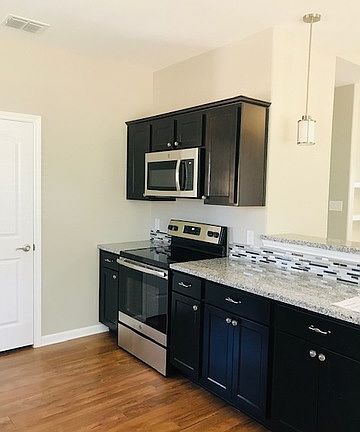 4th image of 1609 Mountain View Dr