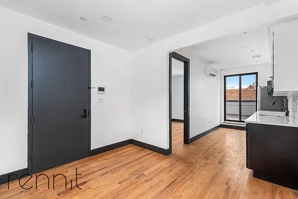 Rented by Rennit Inc. | media 3