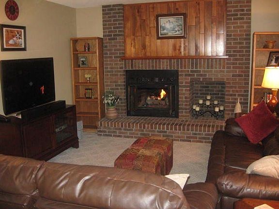 Family Room wtih Gas Fireplace!