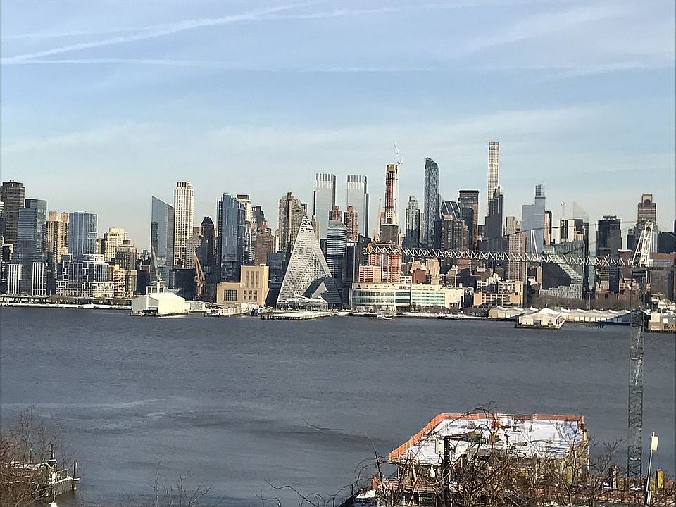 NYC view Blvd E