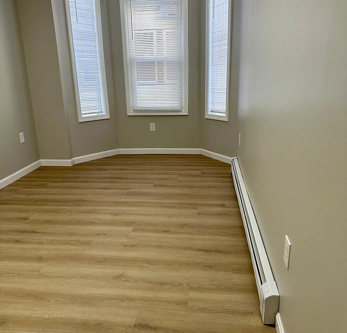 2 bed, 800 sqft, $1,950 — Photo 3