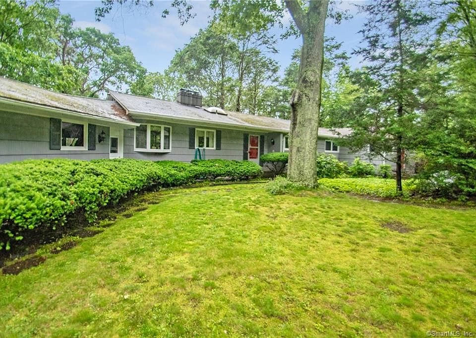 3 Hemlock Cir, Gales Ferry, CT 06335 Zillow