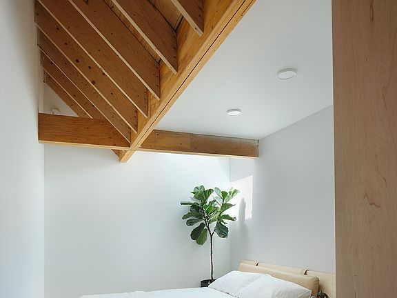 3rd image of 2129 N Kimball Ave #C