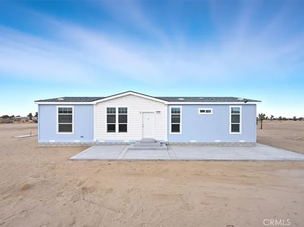 5430 Luna Rd, Phelan, CA 92371