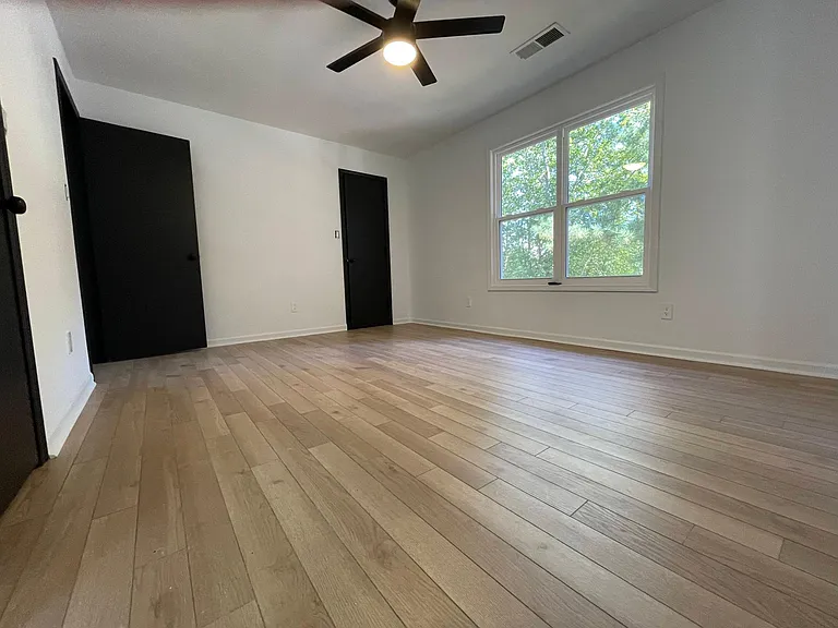 1438 S Diane Ct SE #B — Photo 9