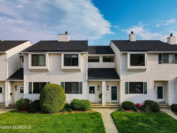 273 Clubhouse Drive, Middletown, NJ 07748