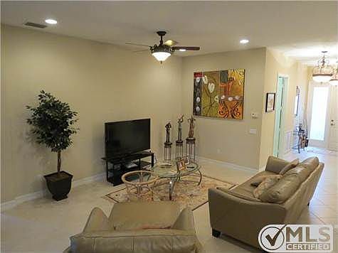 4th image of 7429 Forest Park Way