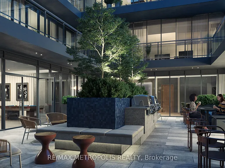 500 Dupont St #815 — Photo 17