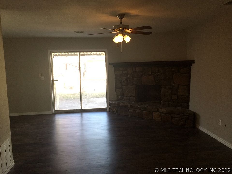 2nd image of 11823 E 64th St
