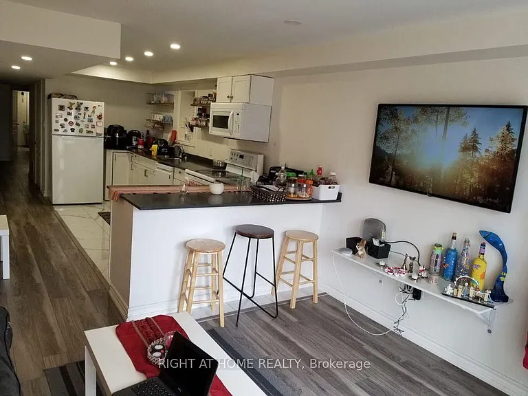 45 Paper Mills Cres #LOWER — Photo 10