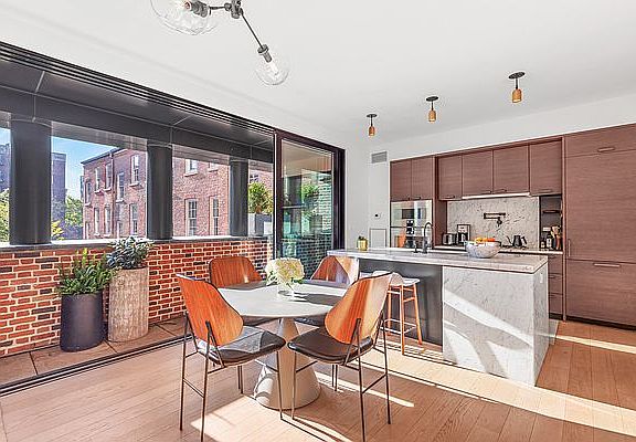 4th image of 100 Barrow St #3D