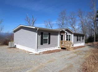 37 Green Valley Rd, Penrose, NC 28766