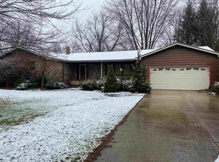 748 W 9th St, Rochester, IN 46975