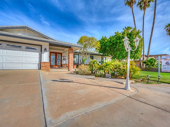 2nd image of 2096 Murray Dr
