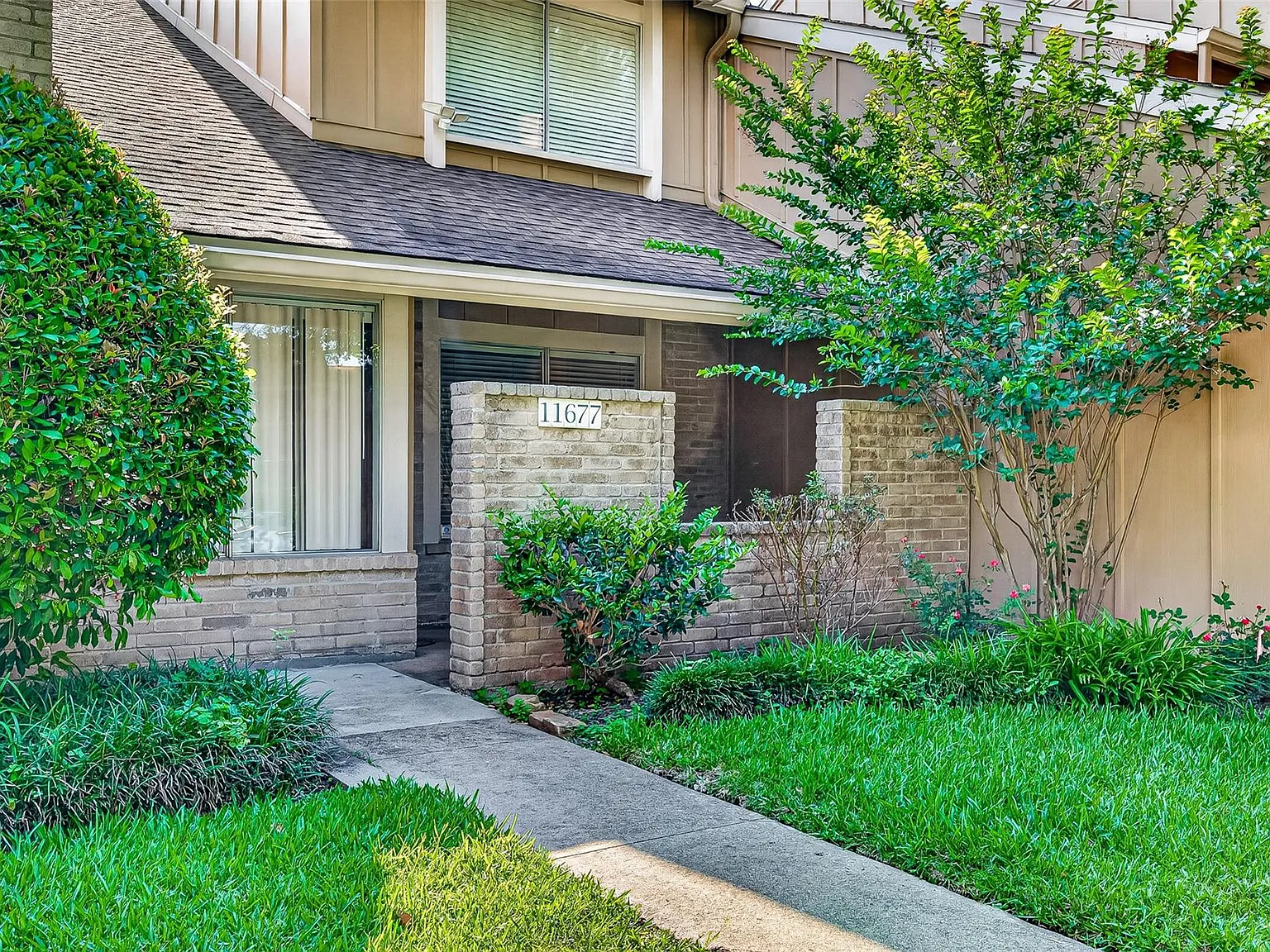 3 bed, 2.5 bath, 1444 sqft, $2,000 — Photo 4