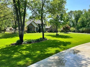 6030 Cross Trails Rd, Sylvania, OH 43560