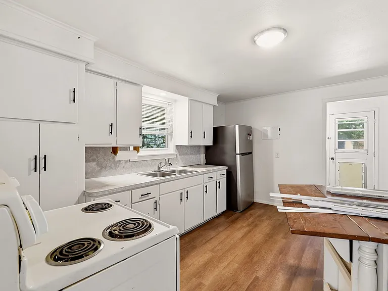 601 Kay St — Photo 18