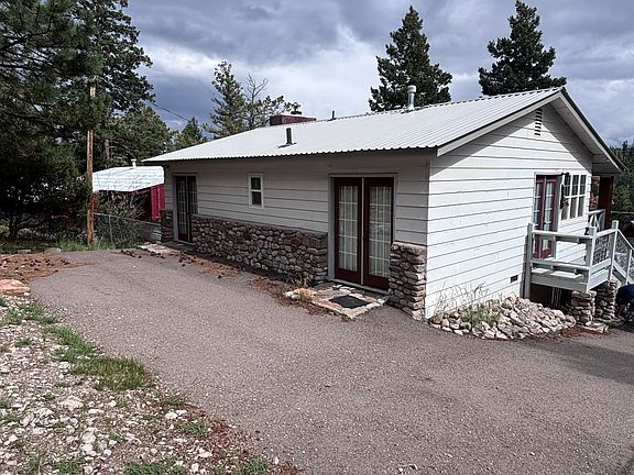 2nd image of 800 Geronimo St
