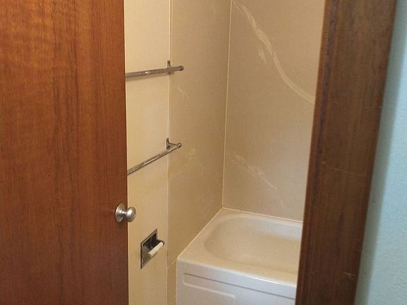 4th image of 205-215-225-235 NW Anthony St #2156