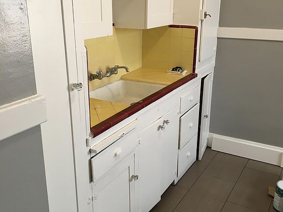 4th image of 1836 E 1st St APT 5