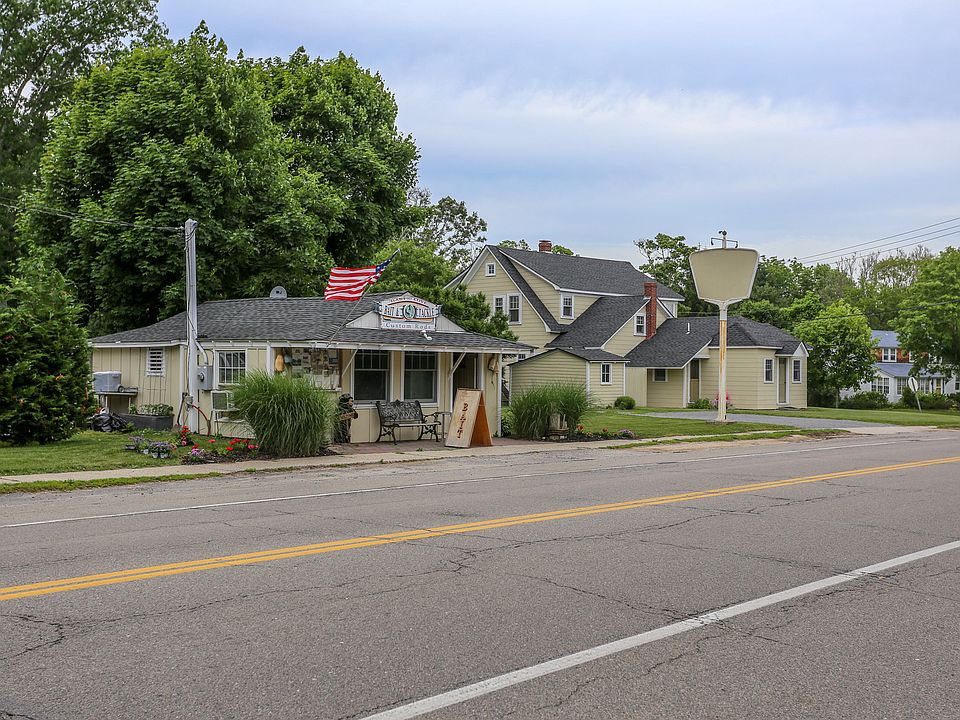 1st image of 400 Lincoln Blvd