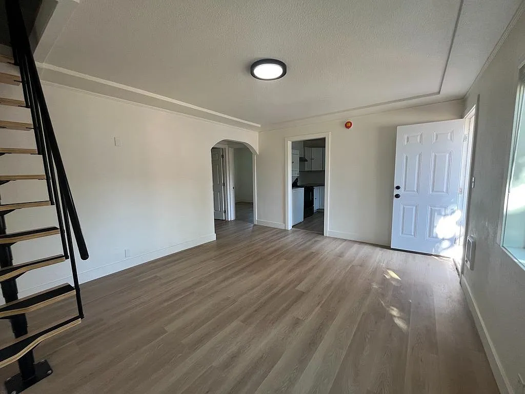 4600 NE 62nd Ave - Unit 6211 — Photo 3