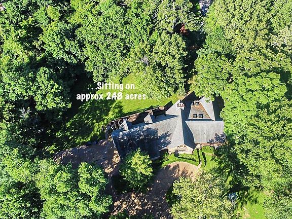 3rd image of 4017 Valley Rd