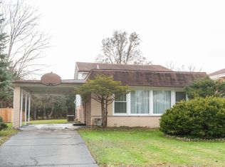 209 Voltz Rd, Northbrook, IL 60062