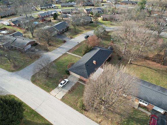 2nd image of 200 Sequoyah Trl