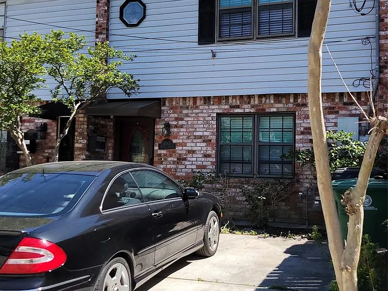 2013 Morgan St — Photo 1