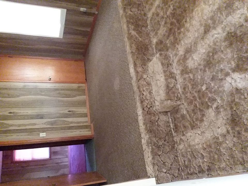 2nd image of 3337 Sweetbrier Rd