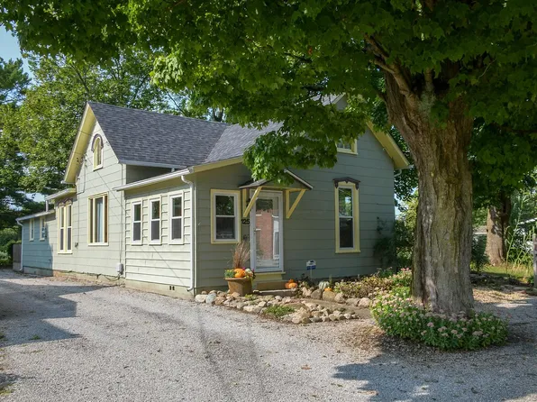 125 W Center St, Milford Center, OH 43045