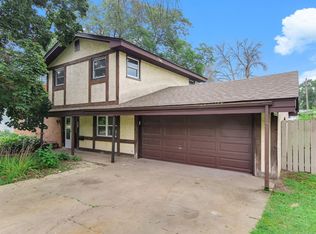 3201 Thurber Rd, Brooklyn Center, MN 55429