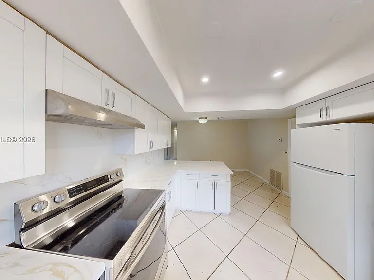 7882 Grand Canal Dr #7882 — Photo 2