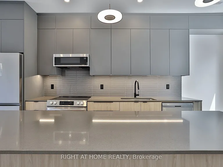 1169 Davenport Rd #4 — Photo 9