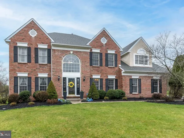 1364 Landis Dr, North Wales, PA 19454