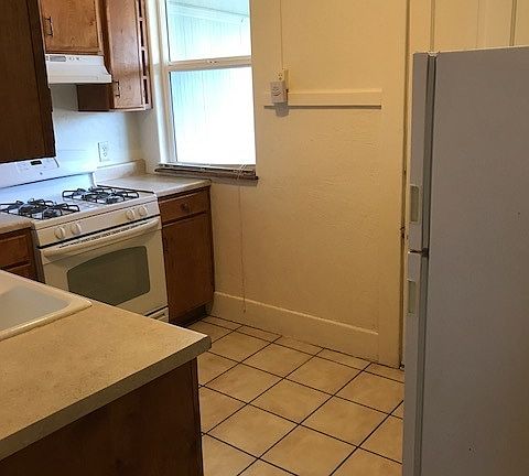 4th image of 317 S Montezuma St APT A