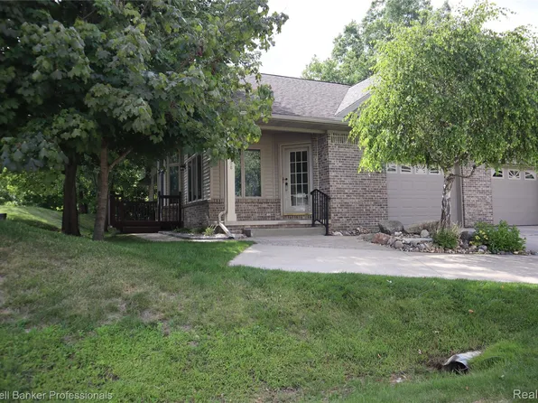 13368 Julie Anne Ct #1, Fenton, MI 48430