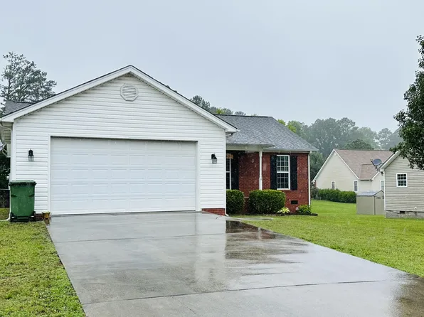 68 Tanglewood Dr, Chatsworth, GA 30705