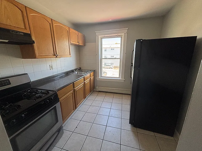 44-48 School St #2R — Photo 3